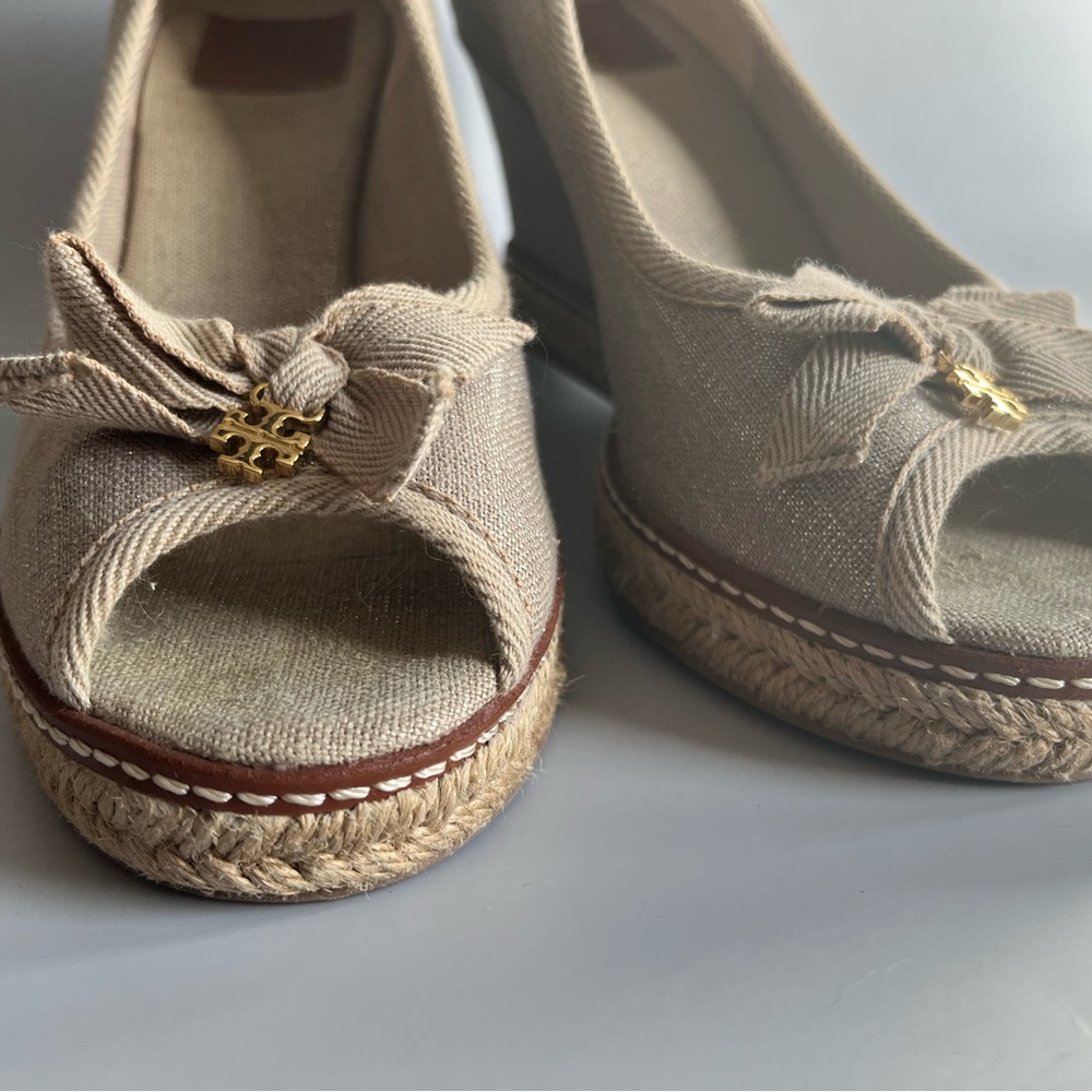 Tory Burch Beige Peep-Toe Wedges with Bow with Dust Bag - Picture 6 of 11